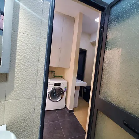 بيت شباب Wander Luxe تيرانا