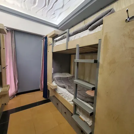 Wander Luxe Hostal