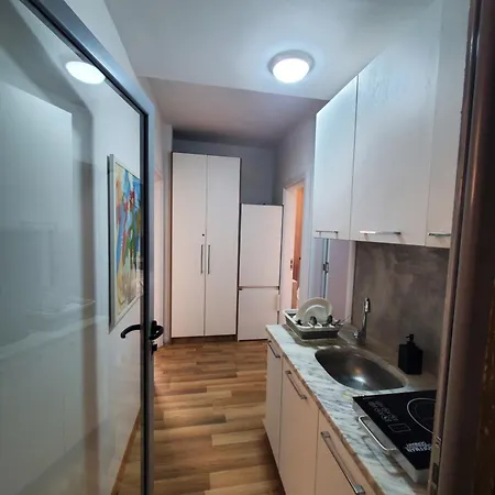 Hostel Wander Luxe Tirana