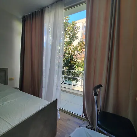 Wander Luxe Hostal *