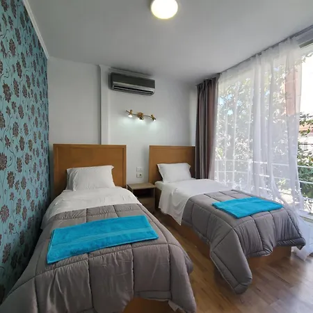 Wander Luxe * Tirana