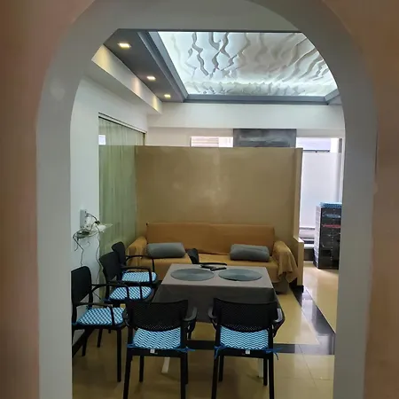 Wander Luxe אכסניה