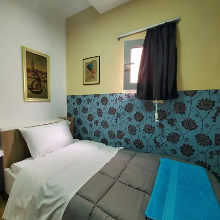Vandrarhem Wander Luxe Tirana